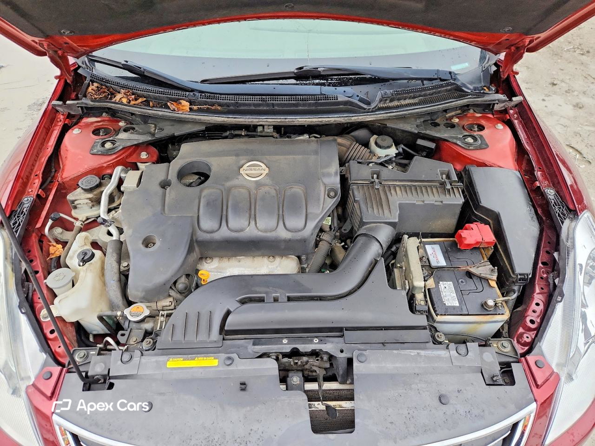 Nissan Altima 2011