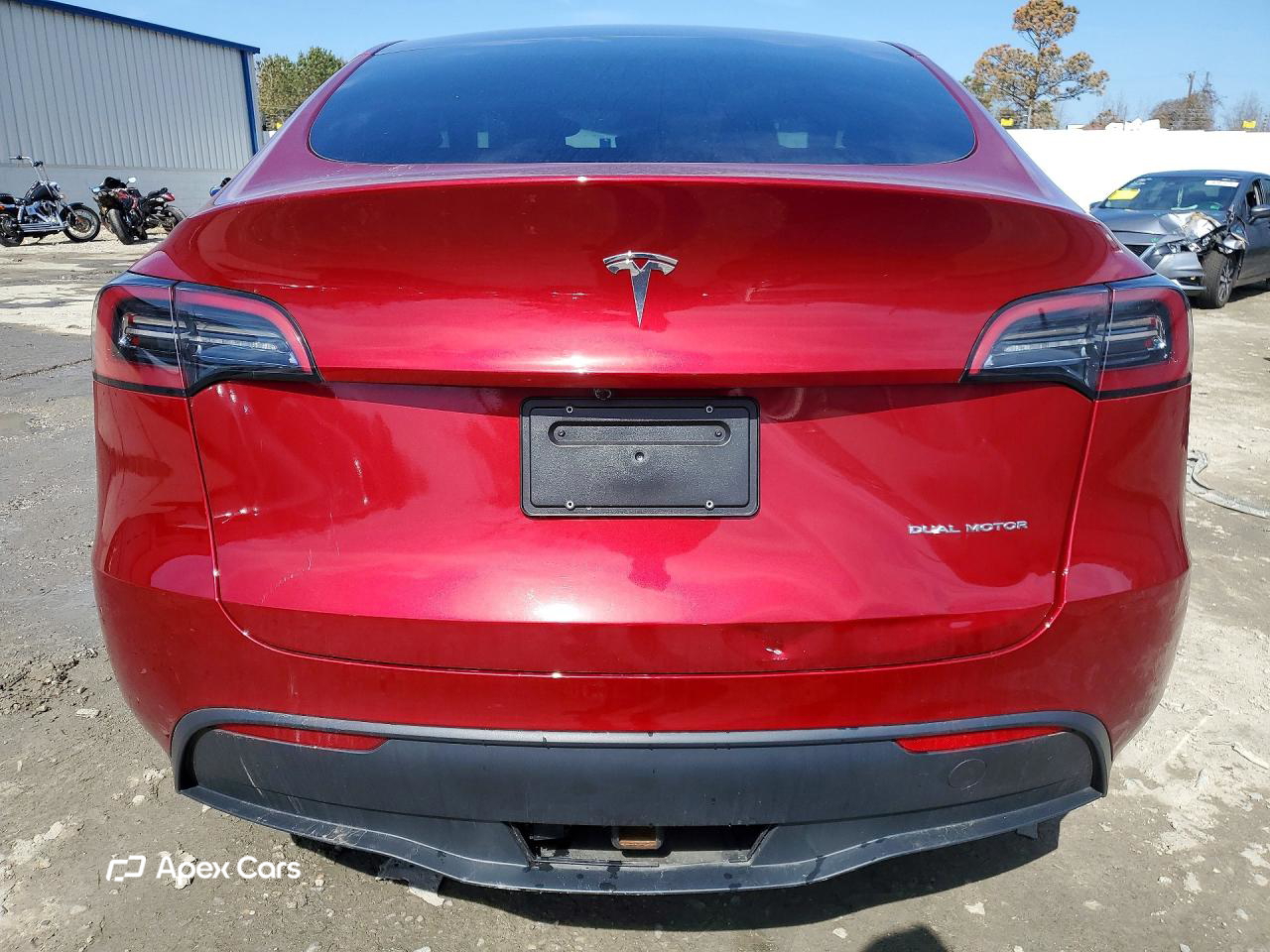 Tesla Model Y 2024
