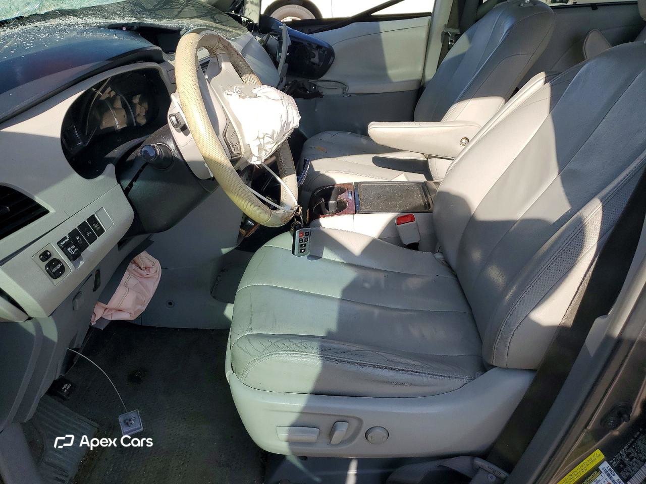 Toyota Sienna 2014