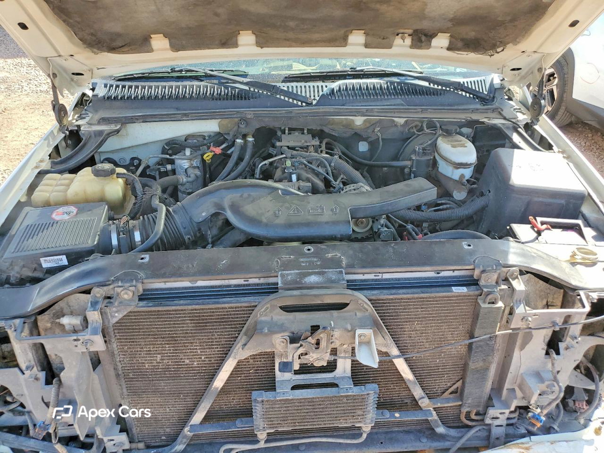 Chevrolet Suburban 2003