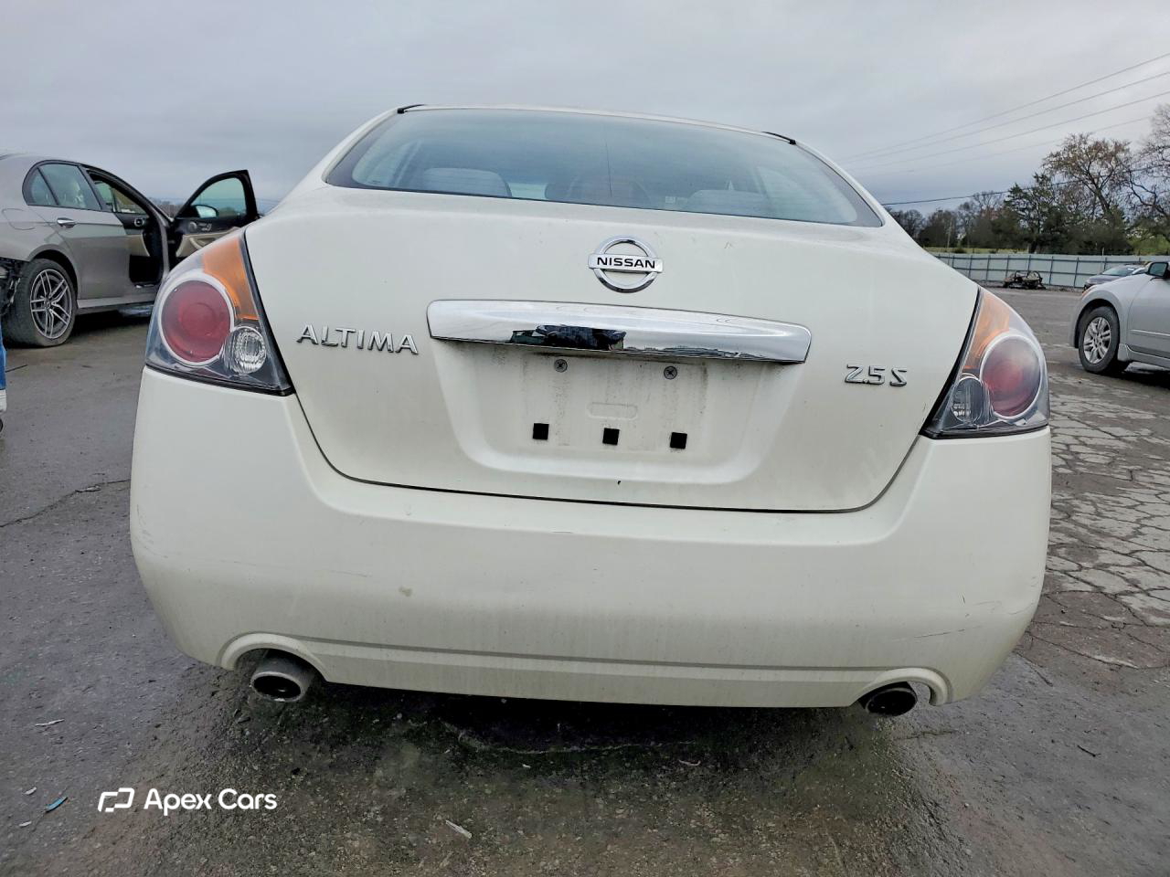 Nissan Altima 2012