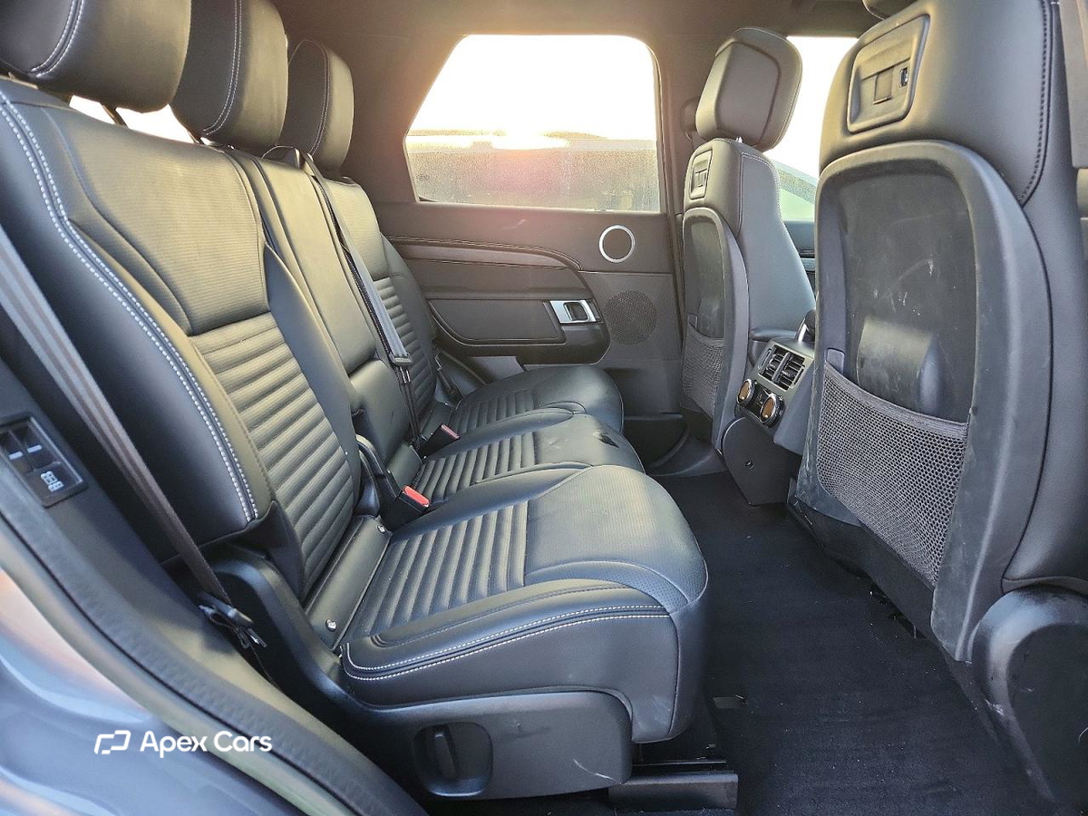 Land Rover Discovery 2023