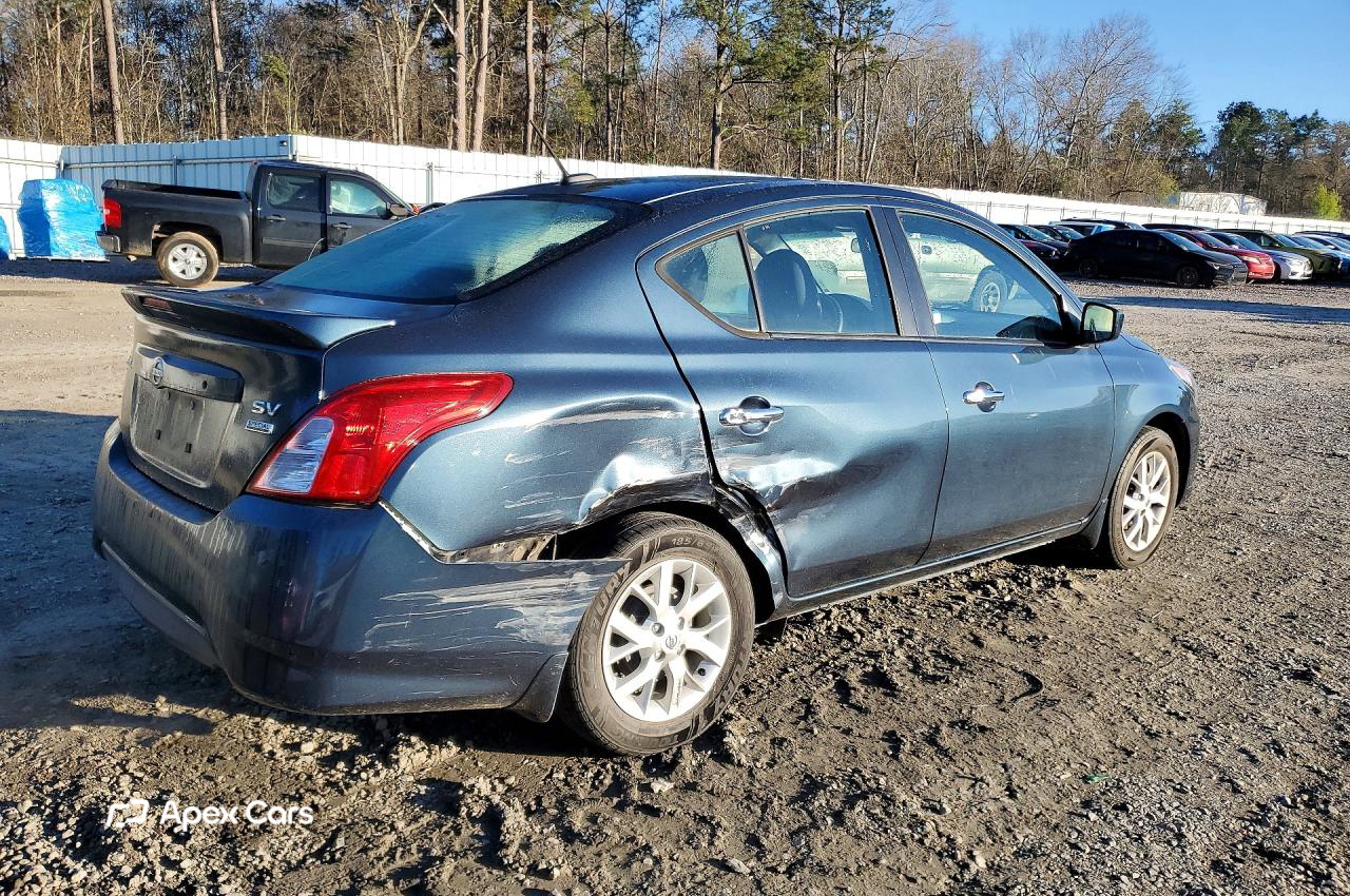 Nissan Versa 2017