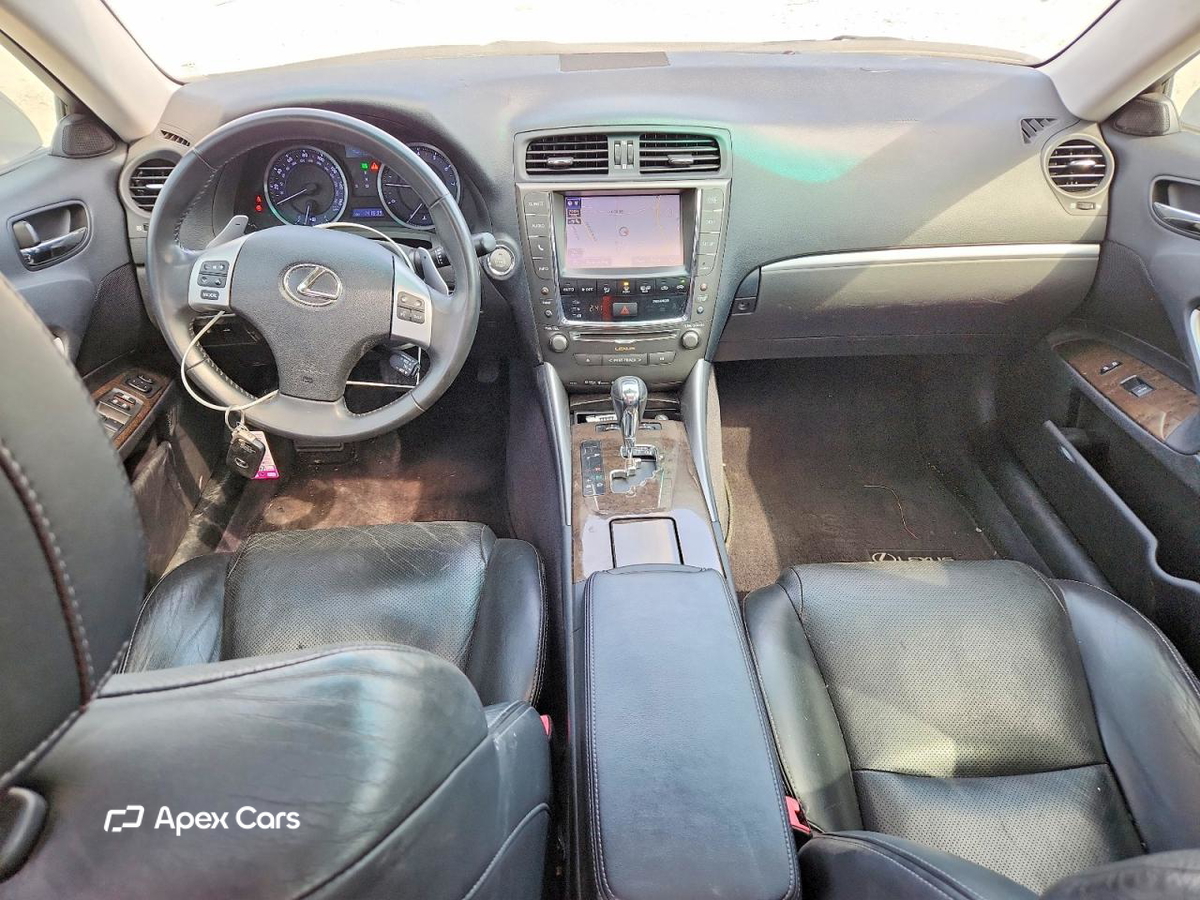 Lexus IS 2013