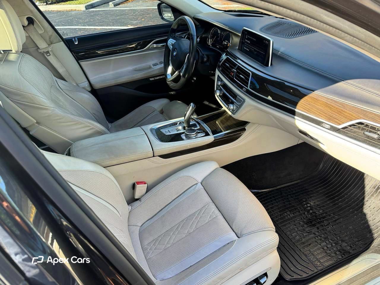BMW Series 7 2016