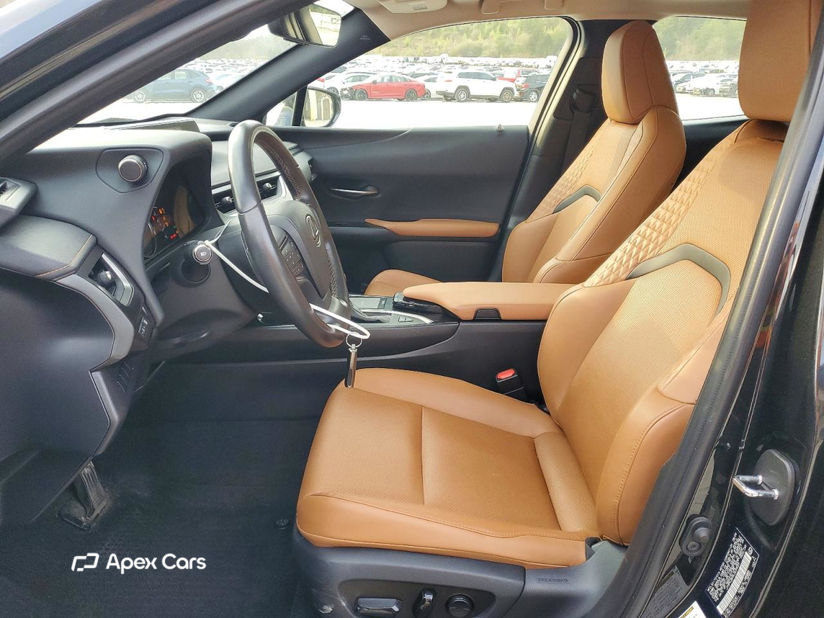 Lexus UX 2020