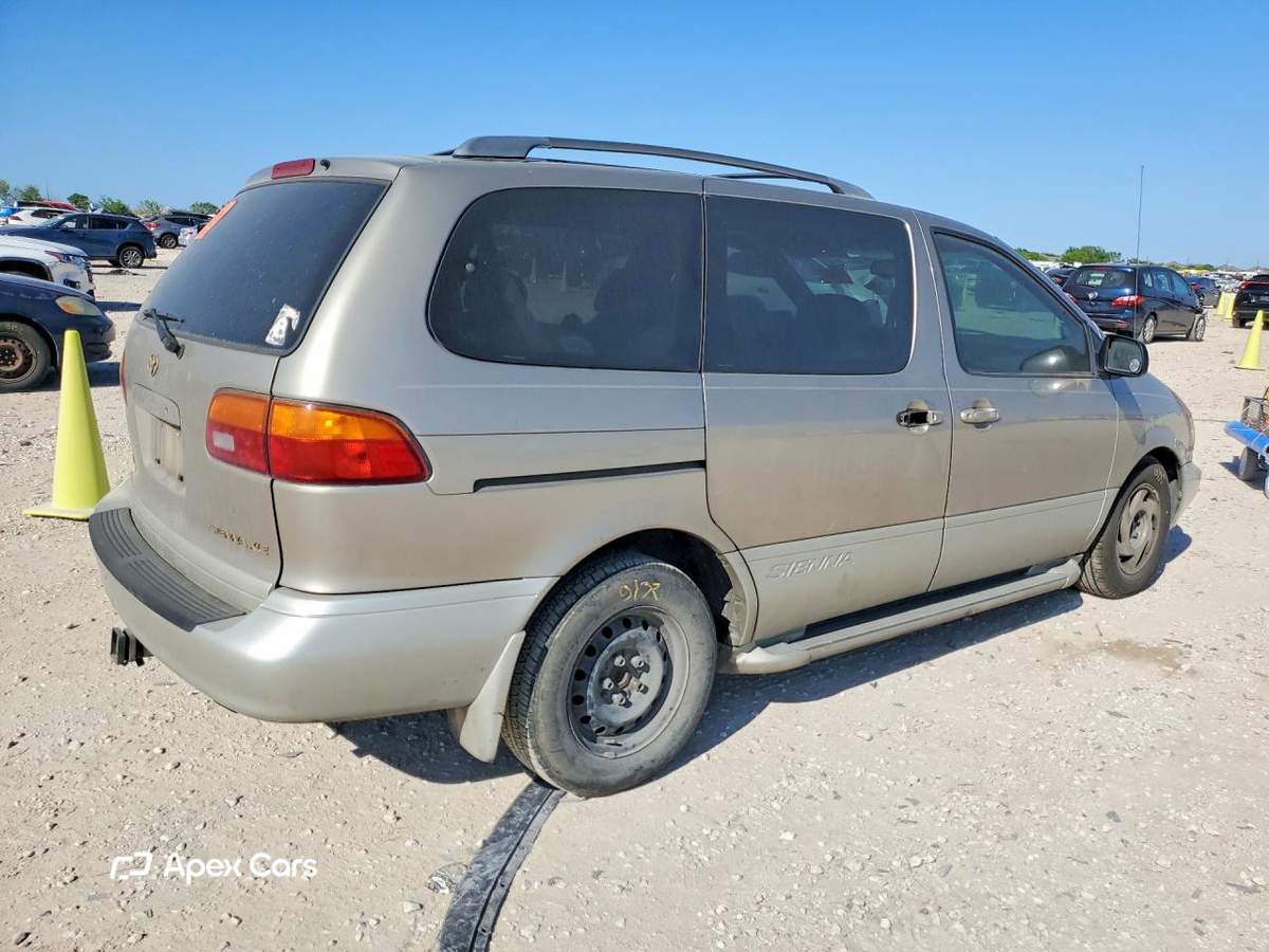 Toyota Sienna 2000