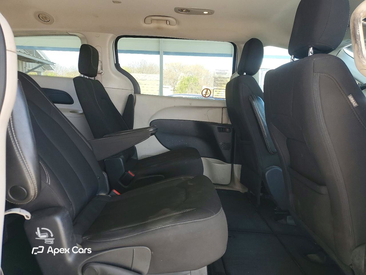 Chrysler Voyager 2023