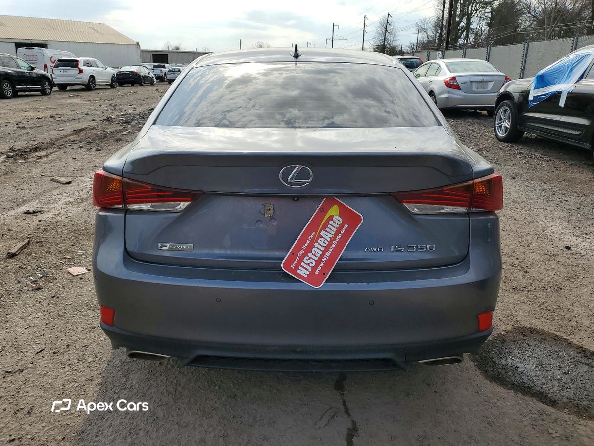 Lexus IS 2018