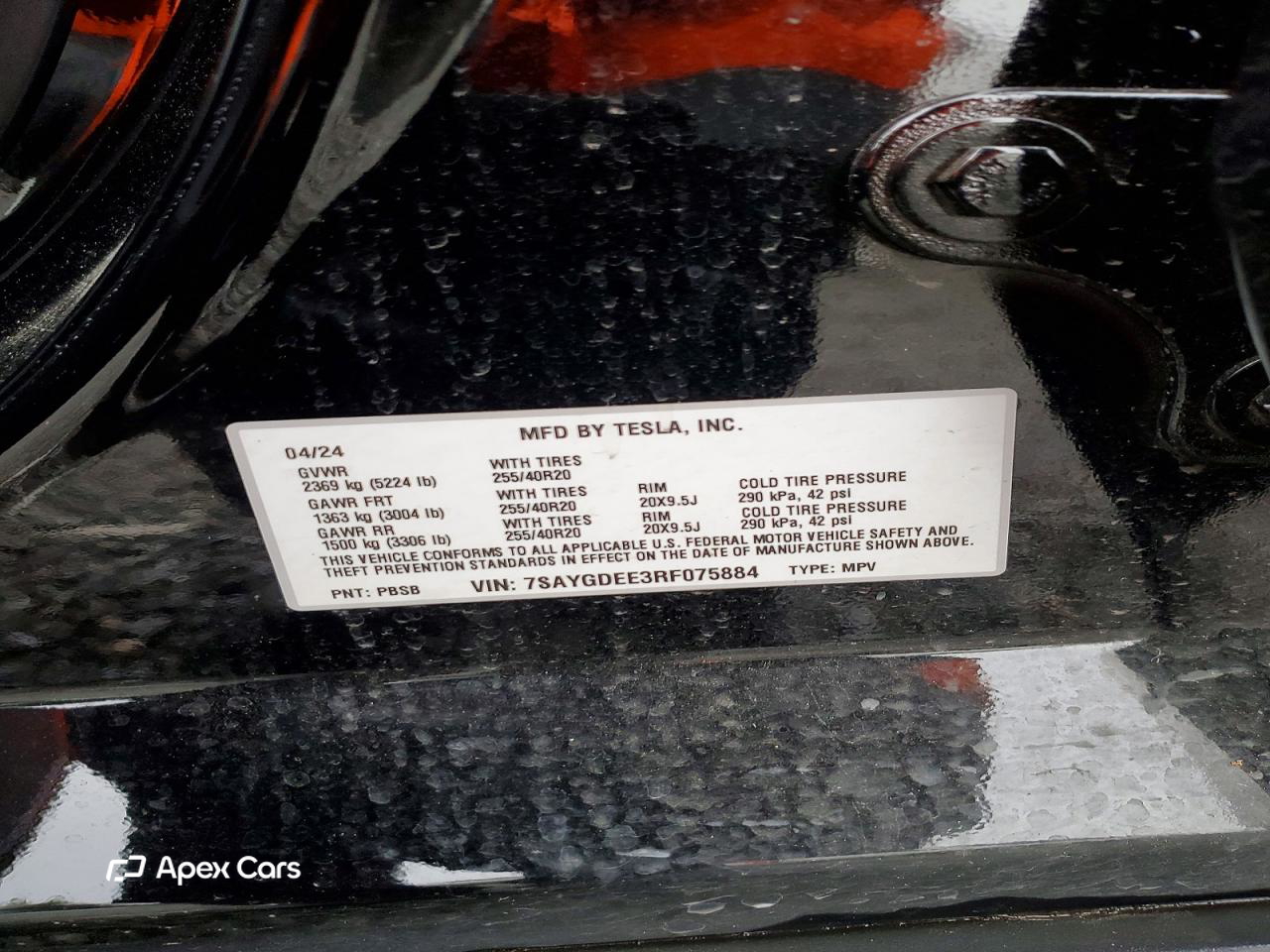 Tesla Model Y 2024