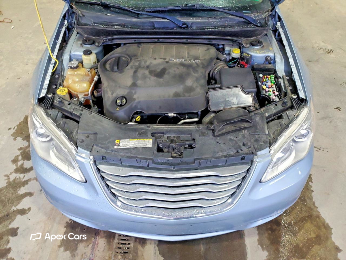 Chrysler 200 2012