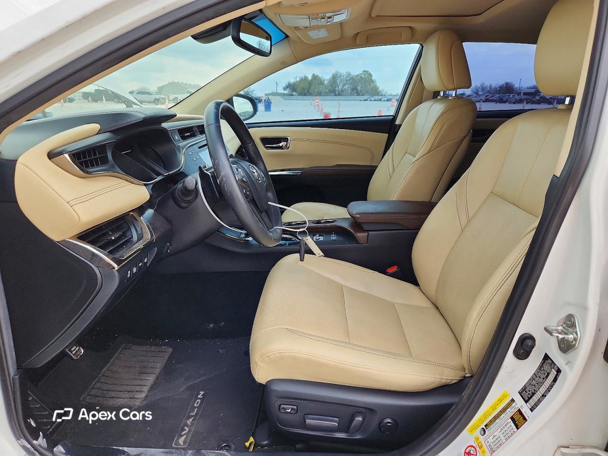 Toyota Avalon 2016