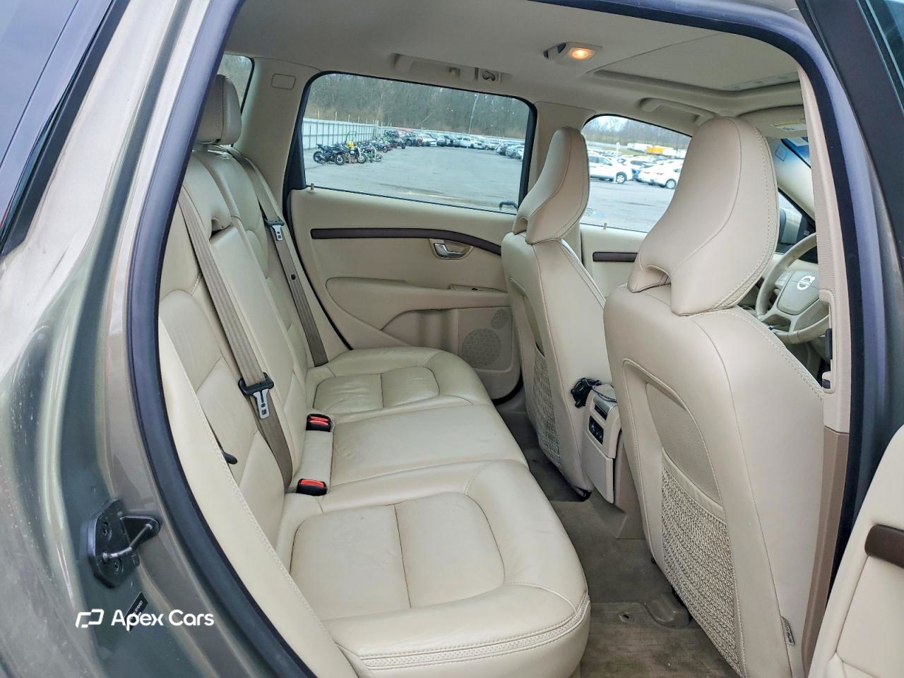 Volvo XC70 2011
