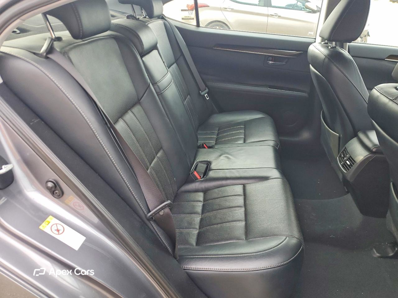 Lexus ES 2016