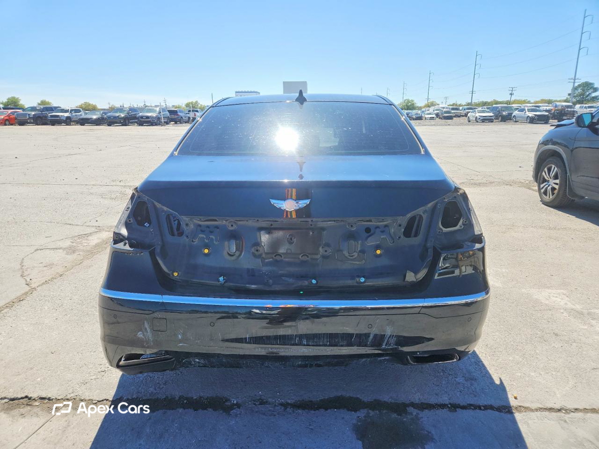 Hyundai Genesis 2012