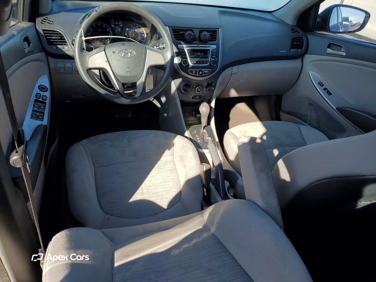 Hyundai Accent 2015