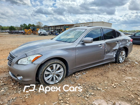 Infiniti M 2011 - Image 1 of 13