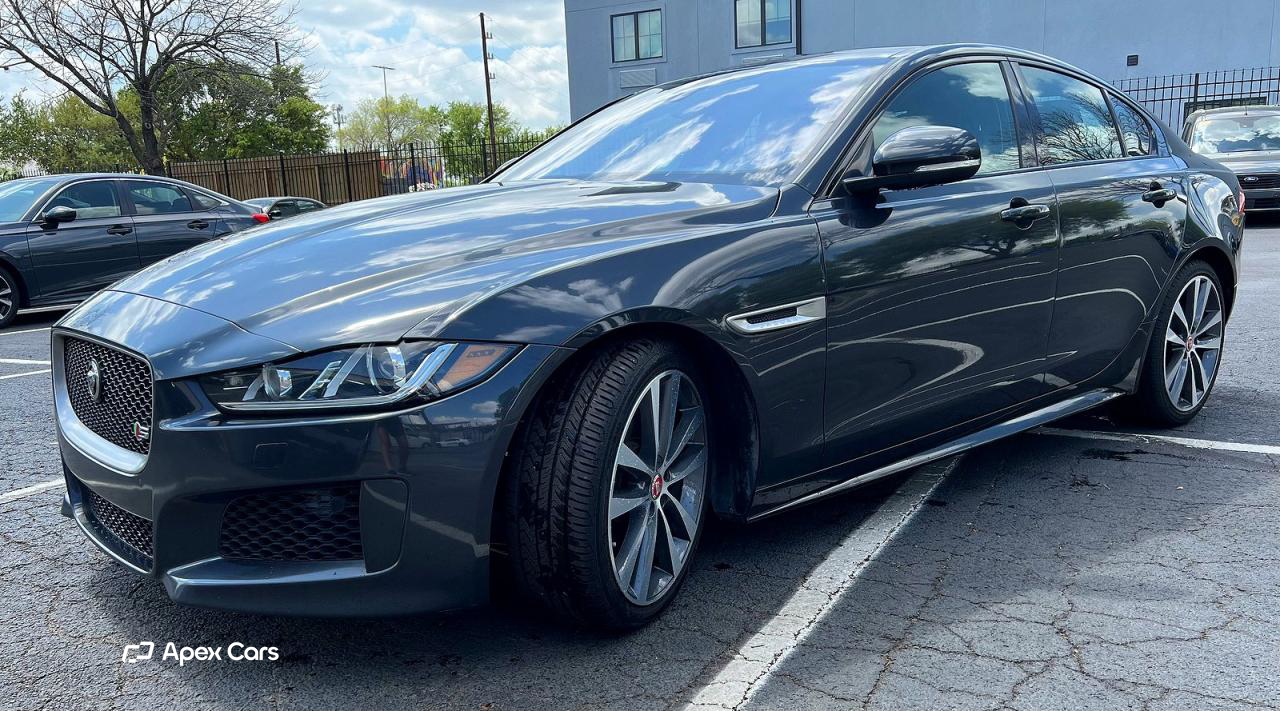 Jaguar XE 2019