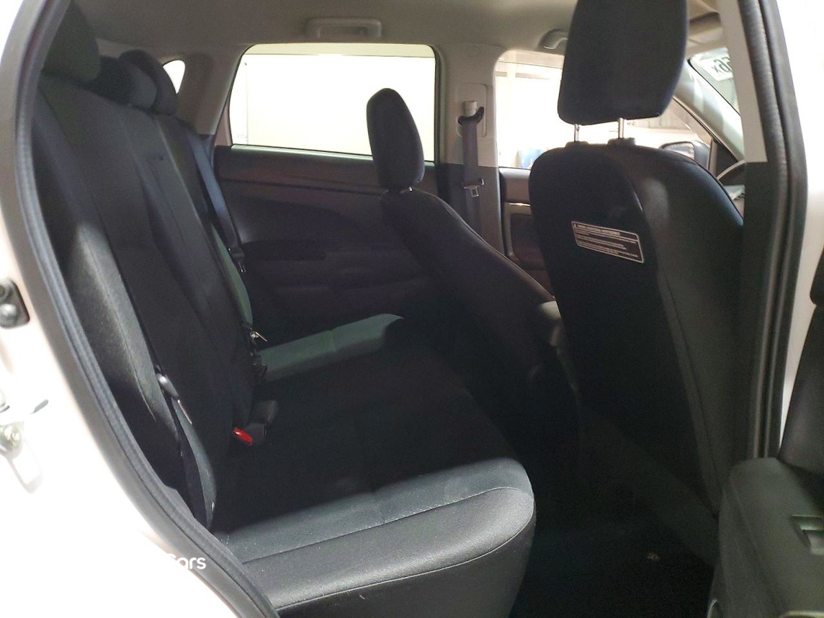 Mitsubishi Outlander 2015
