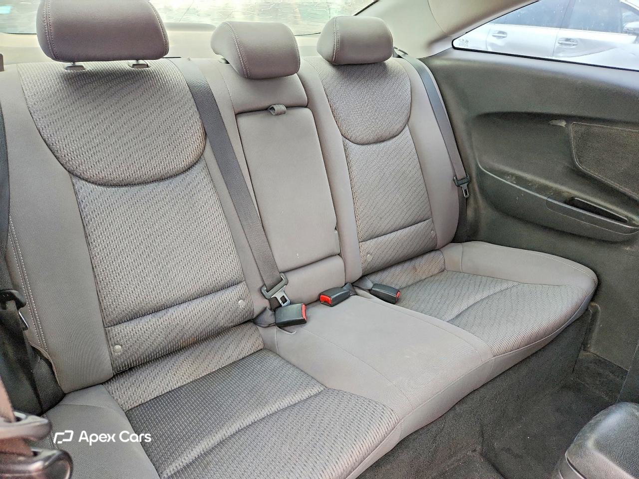 Hyundai Elantra 2013