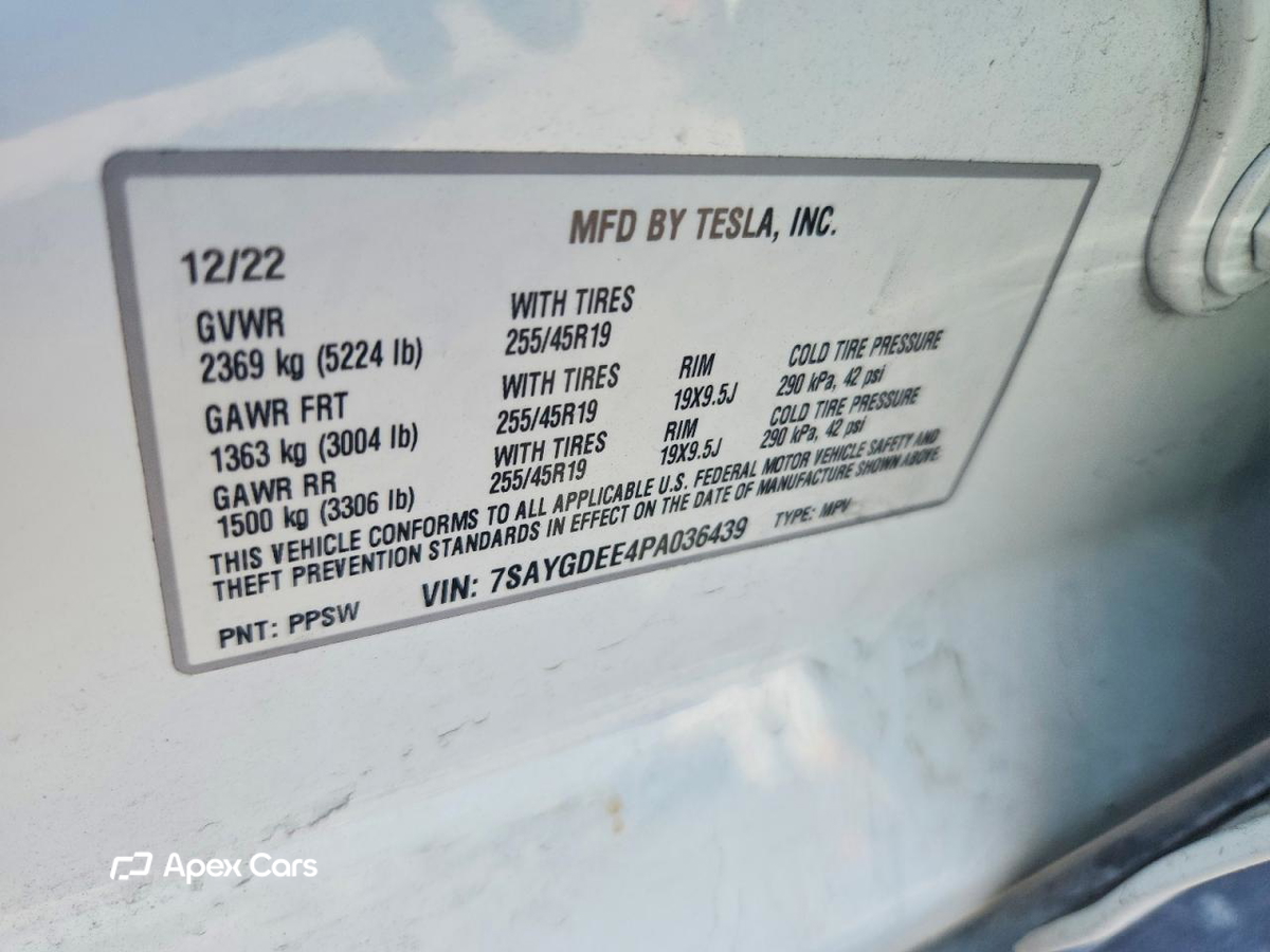 Tesla Model Y 2023