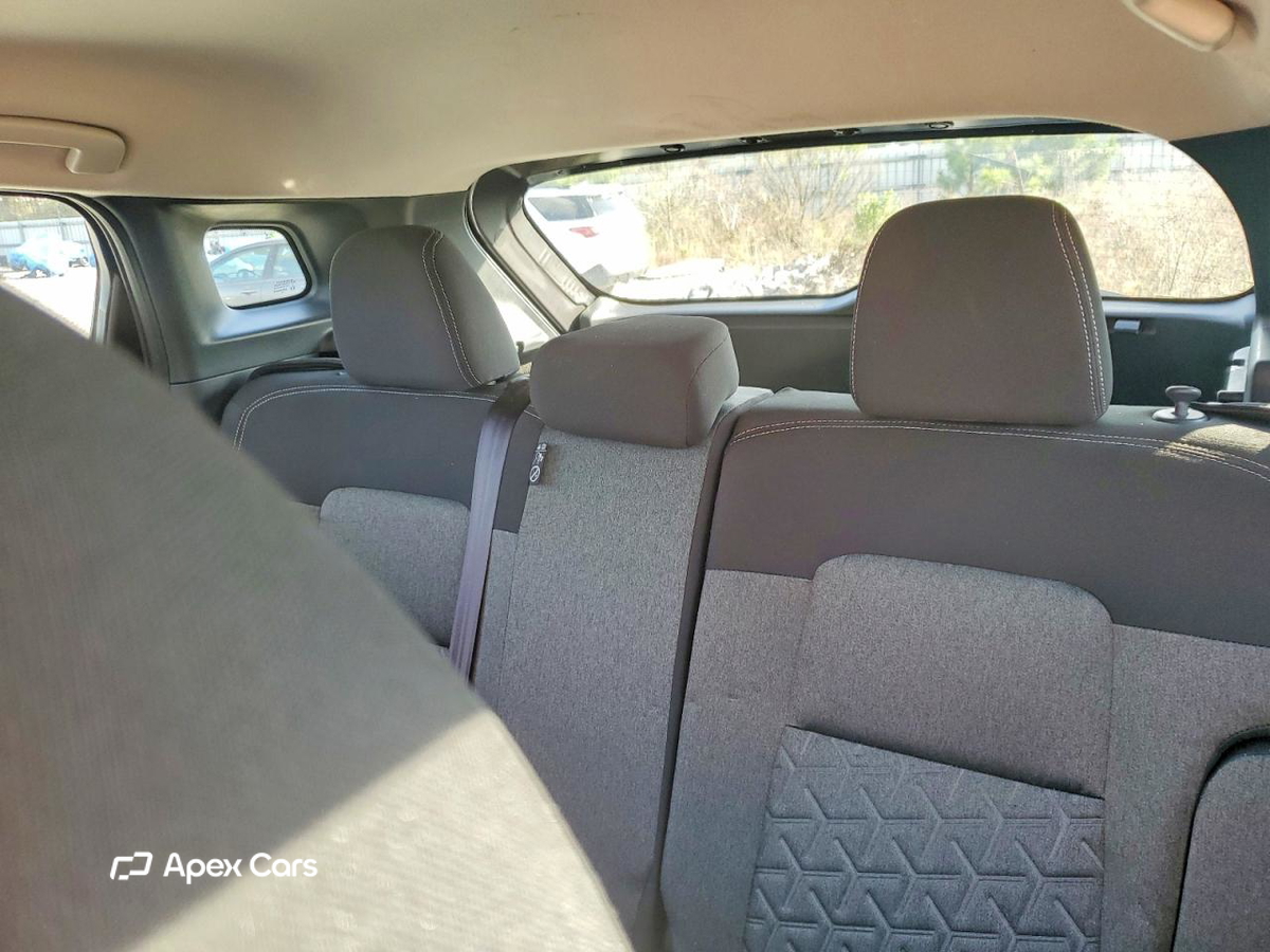 Nissan Kicks 2025