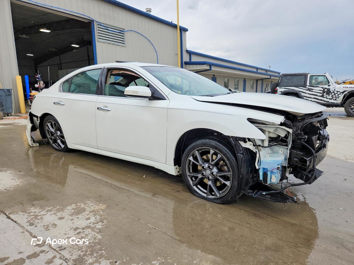 Nissan Maxima 2014