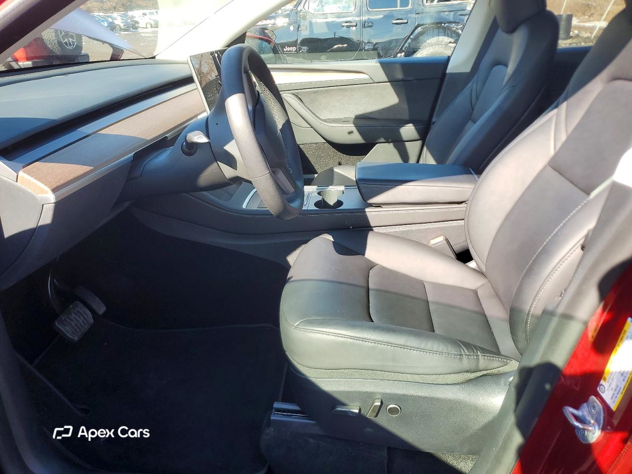 Tesla Model Y 2024