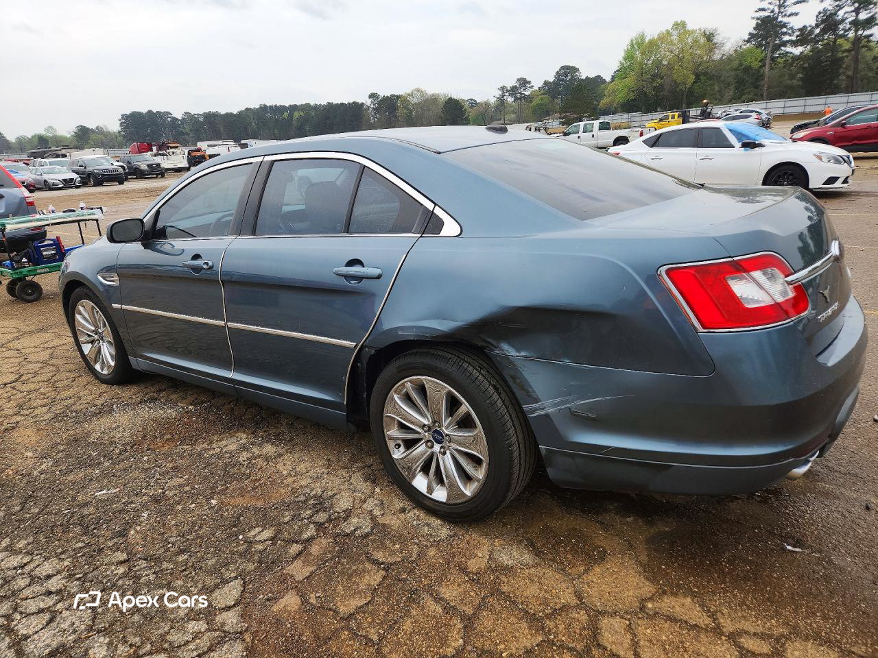 Ford Taurus 2010
