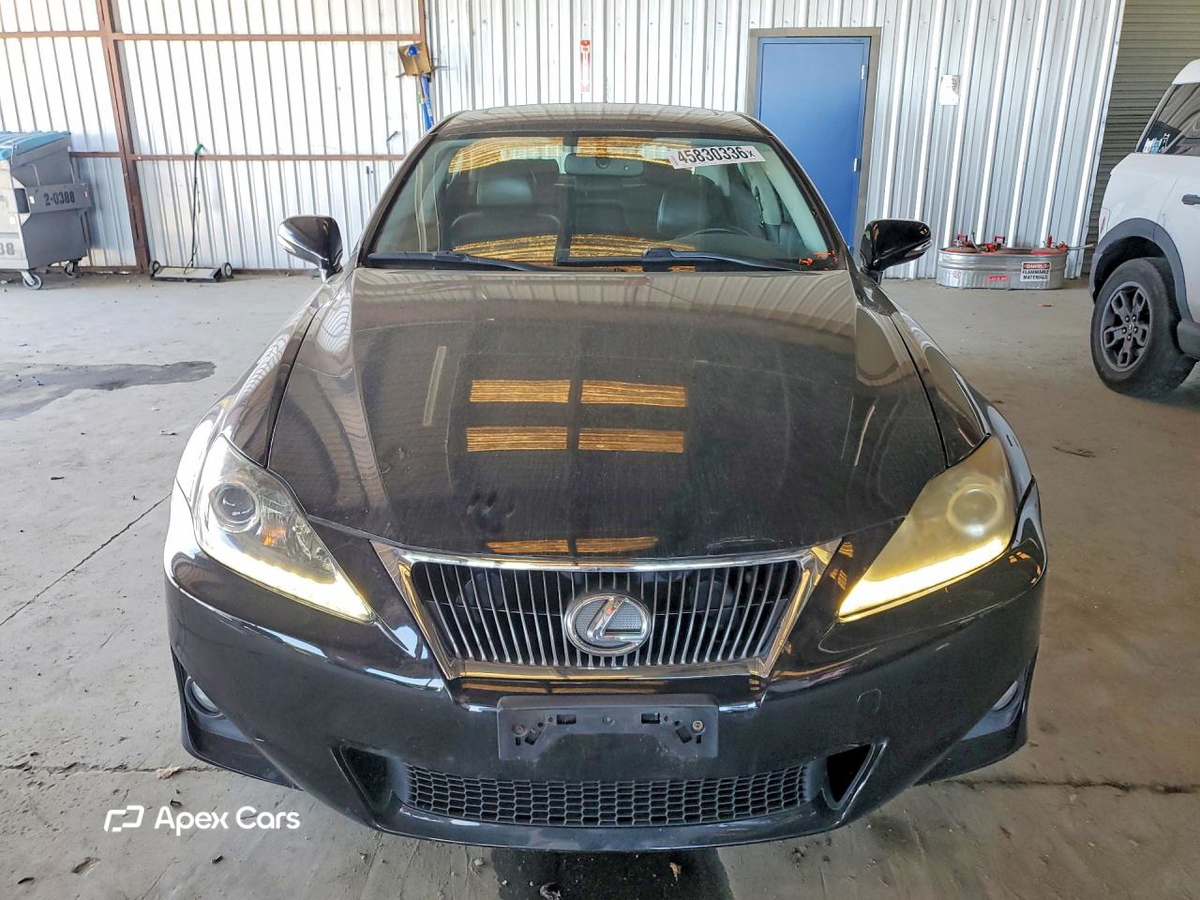 Lexus IS 2011