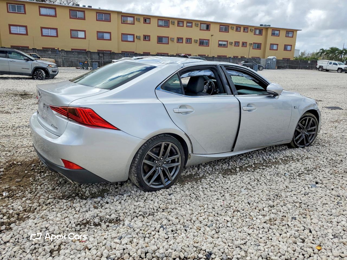Lexus IS 2018