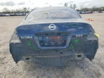 Nissan Altima 2010