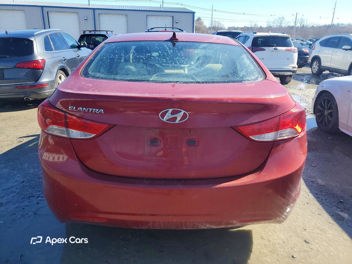 Hyundai Elantra 2012