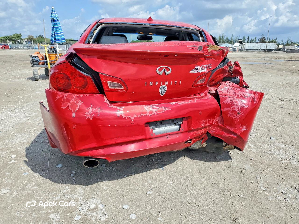 Infiniti G 2013