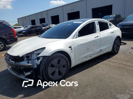 Tesla Model 3 2023 - Image 1 of 13