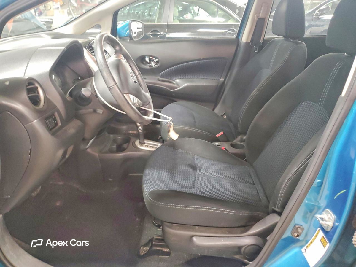 Nissan Versa 2015