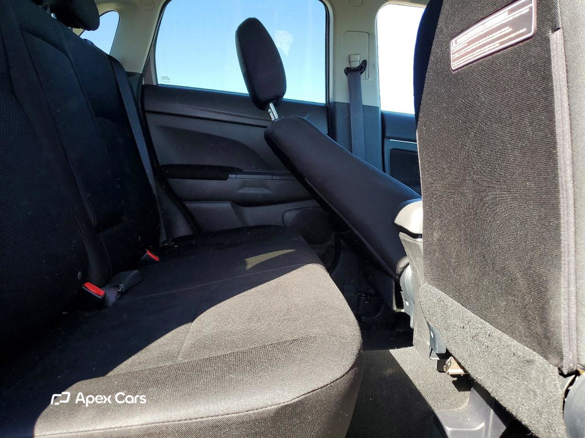 Mitsubishi Outlander 2014