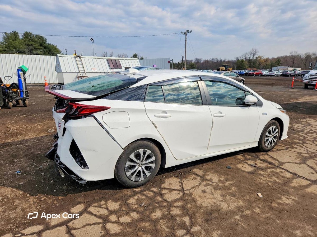 Toyota Prius 2021