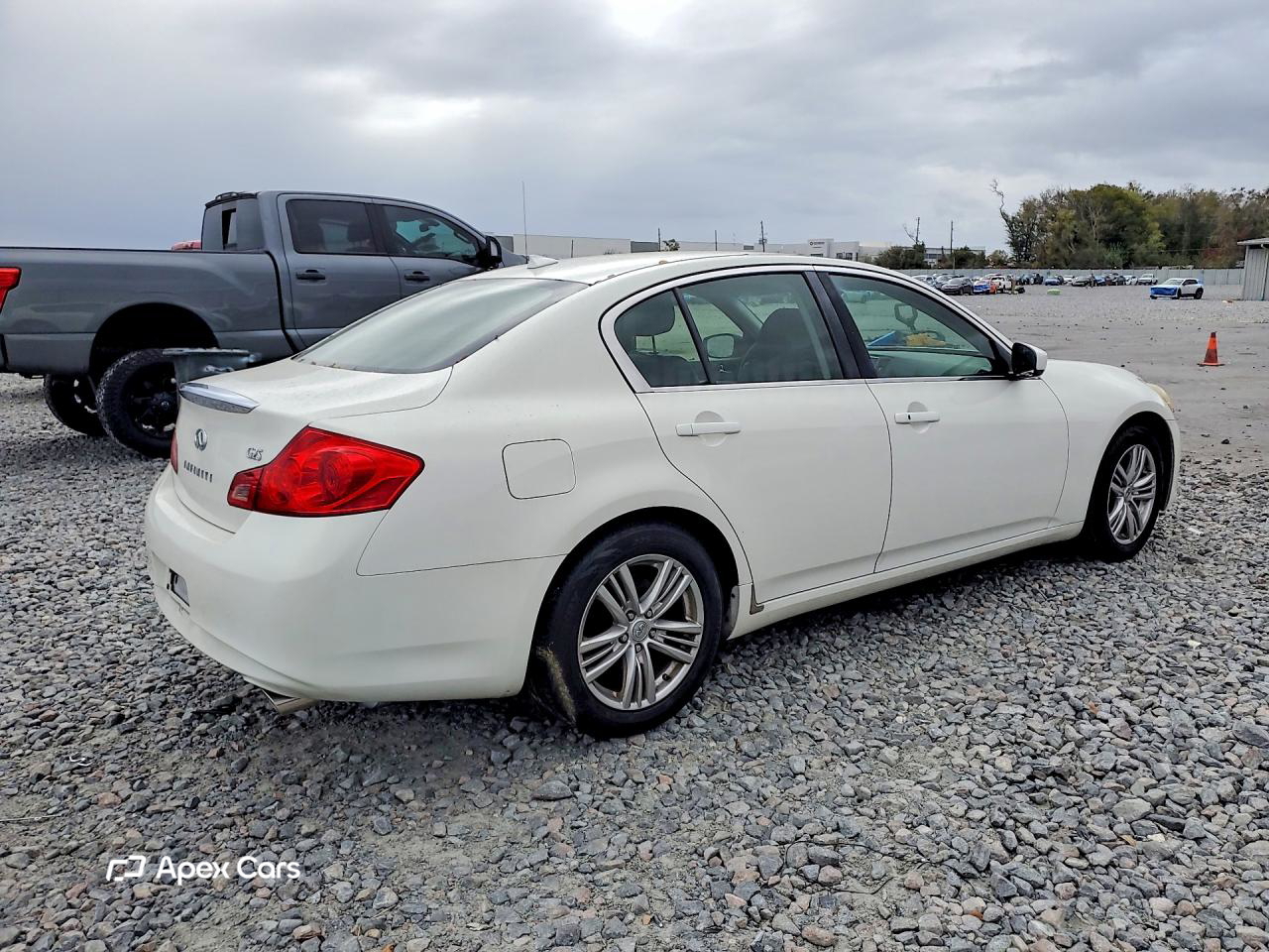 Infiniti  2012