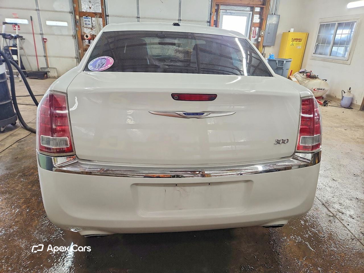 Chrysler 300 2011