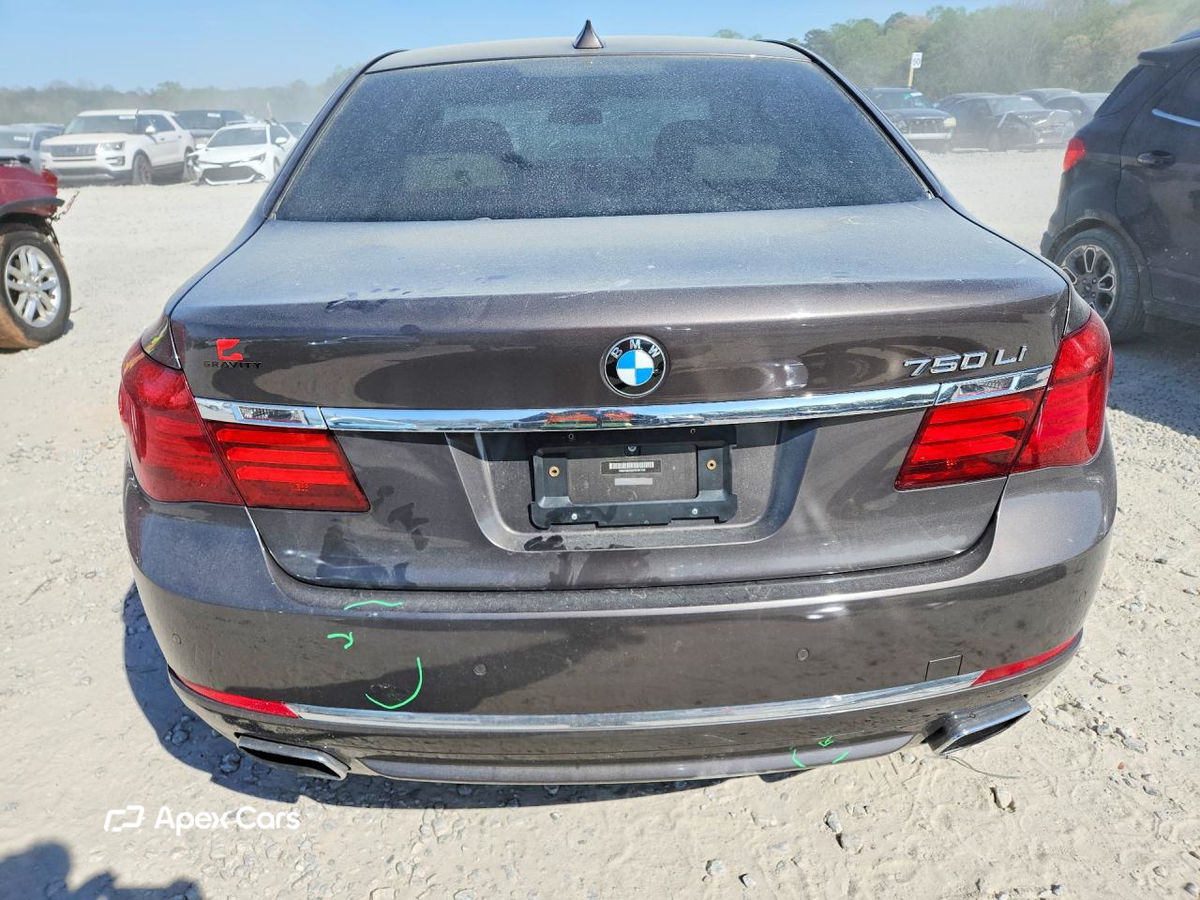 BMW Series 7 2015
