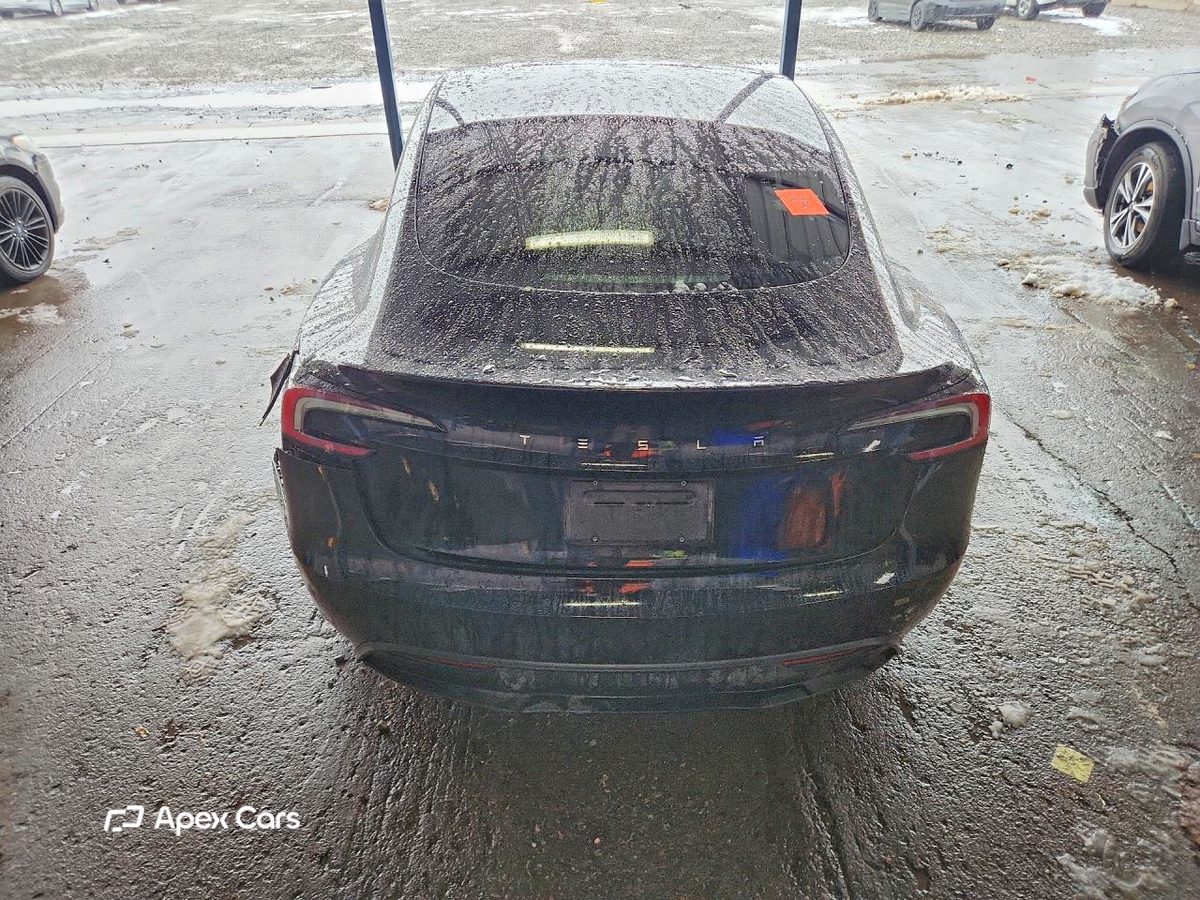 Tesla Model 3 2024