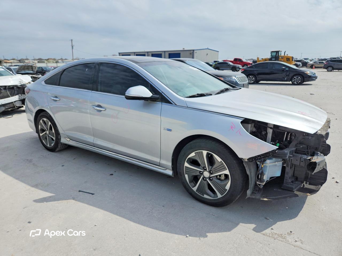 Hyundai  2019