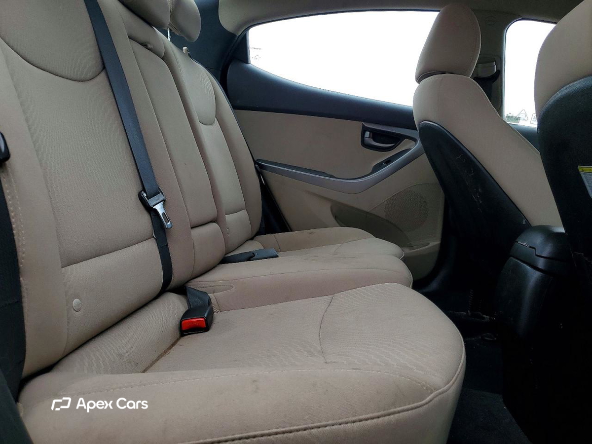 Hyundai Elantra 2016