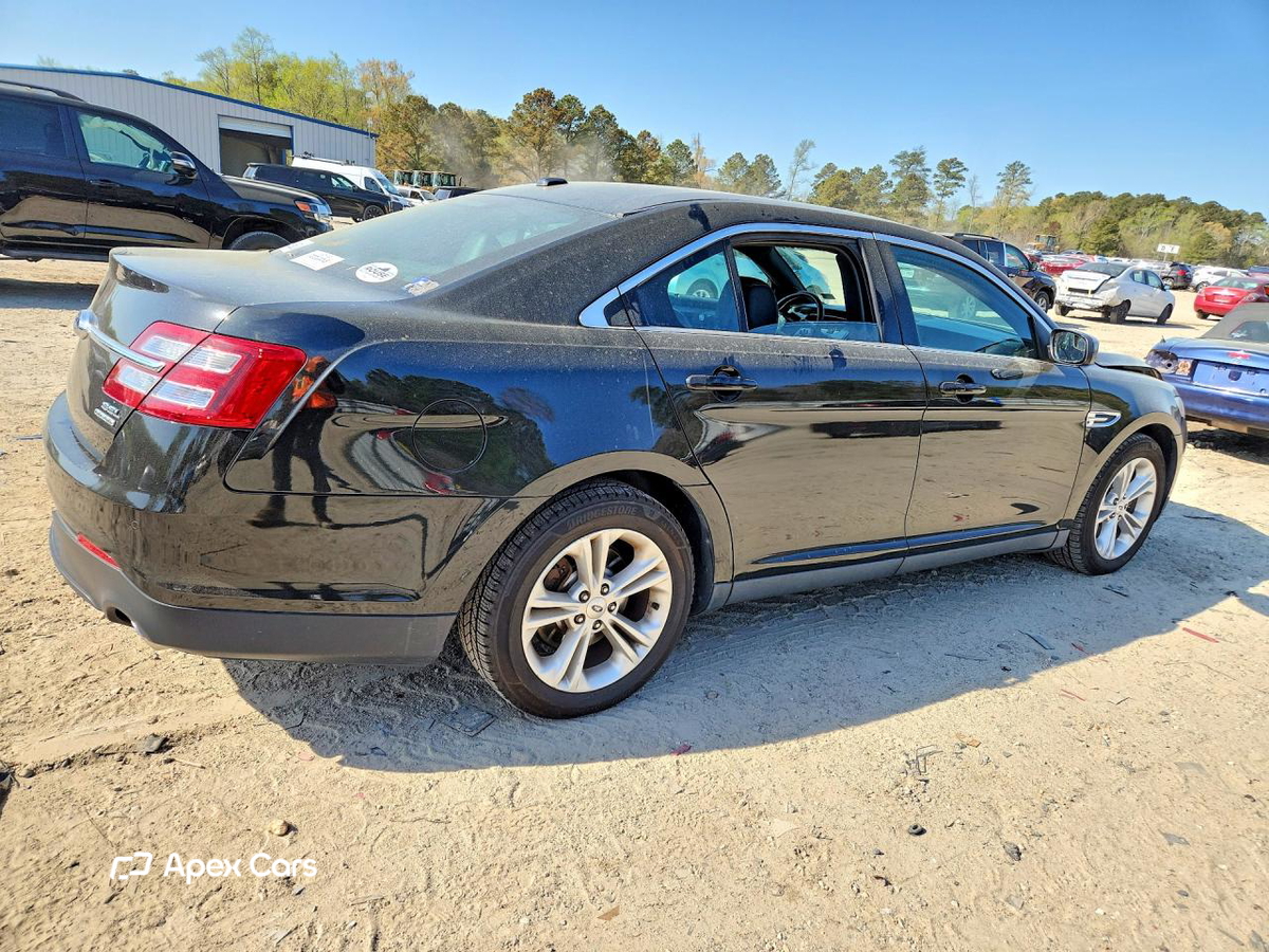 Ford Taurus 2015