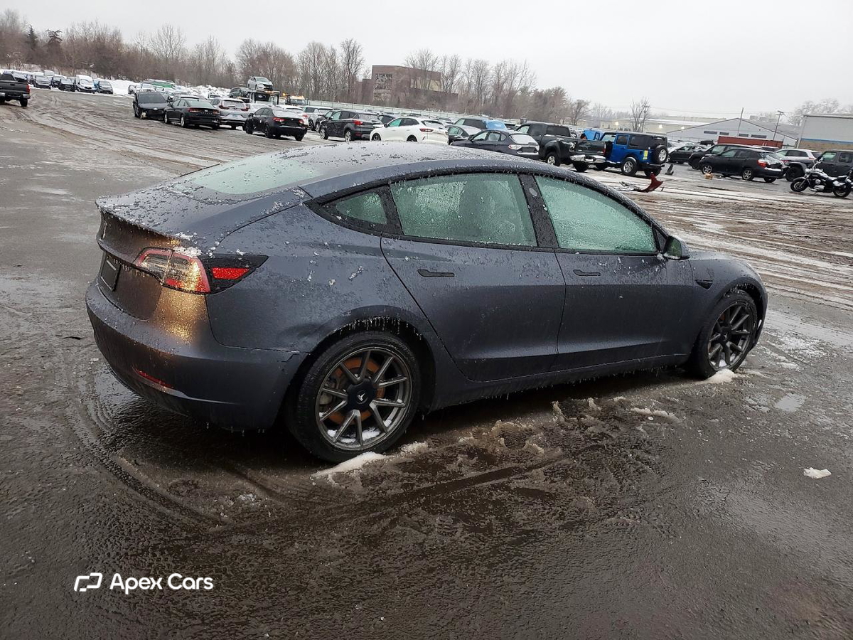 Tesla Model 3 2021