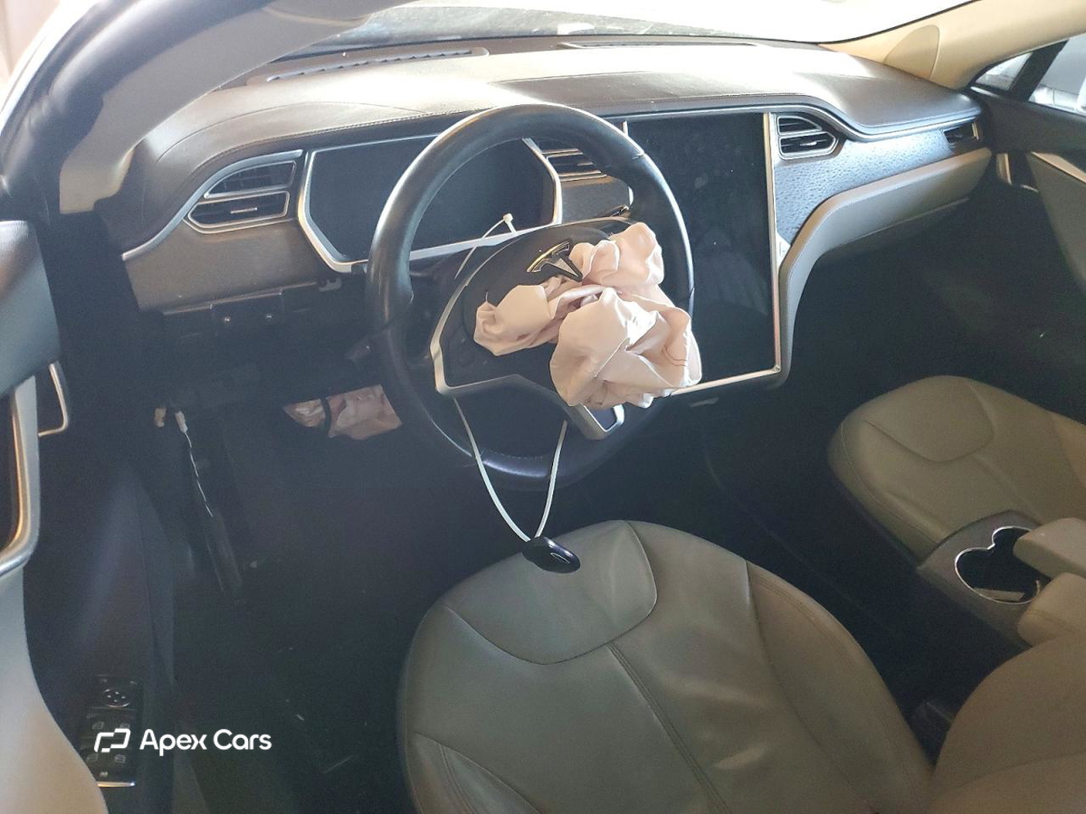 Tesla Model S 2013