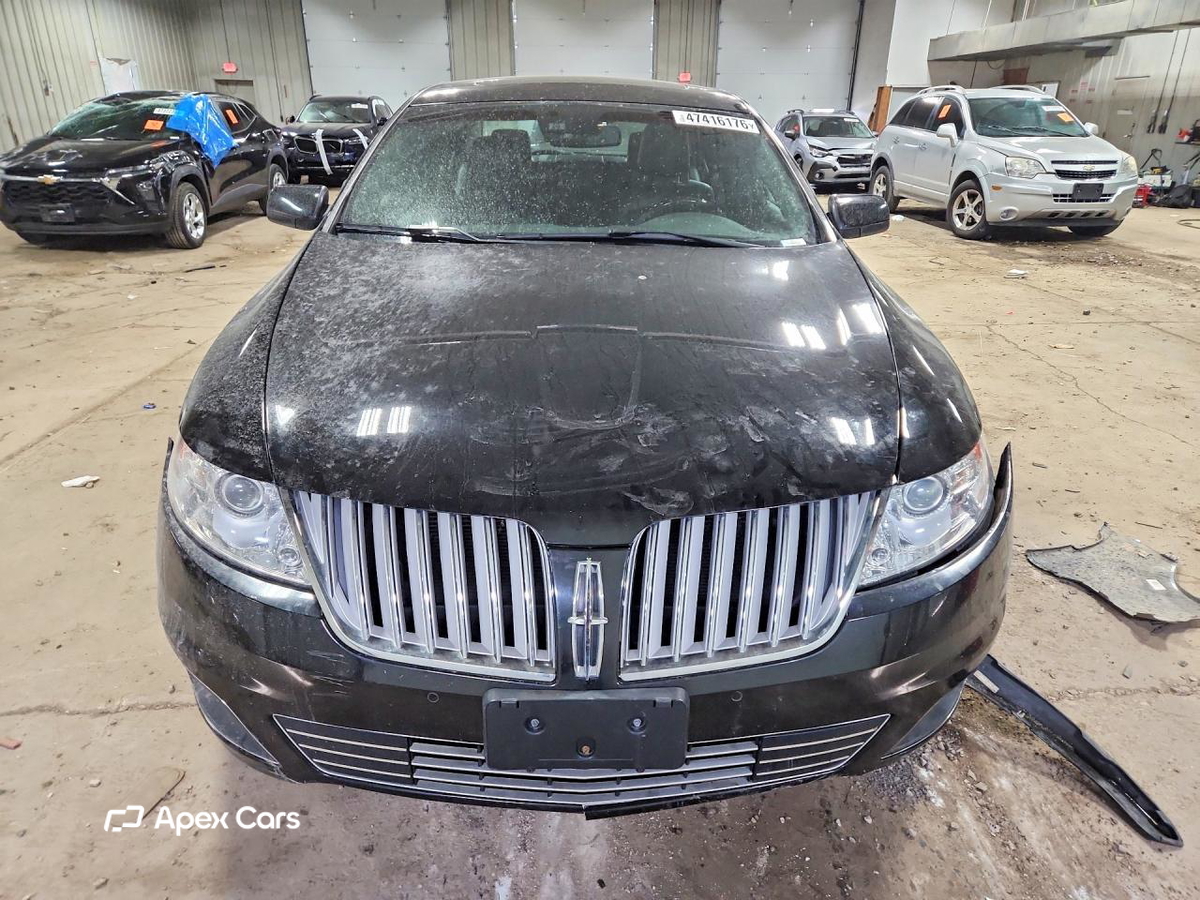 Lincoln MKS 2012