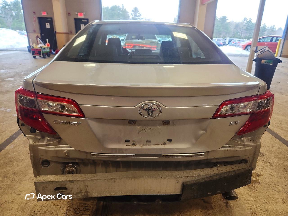 Toyota Camry 2012