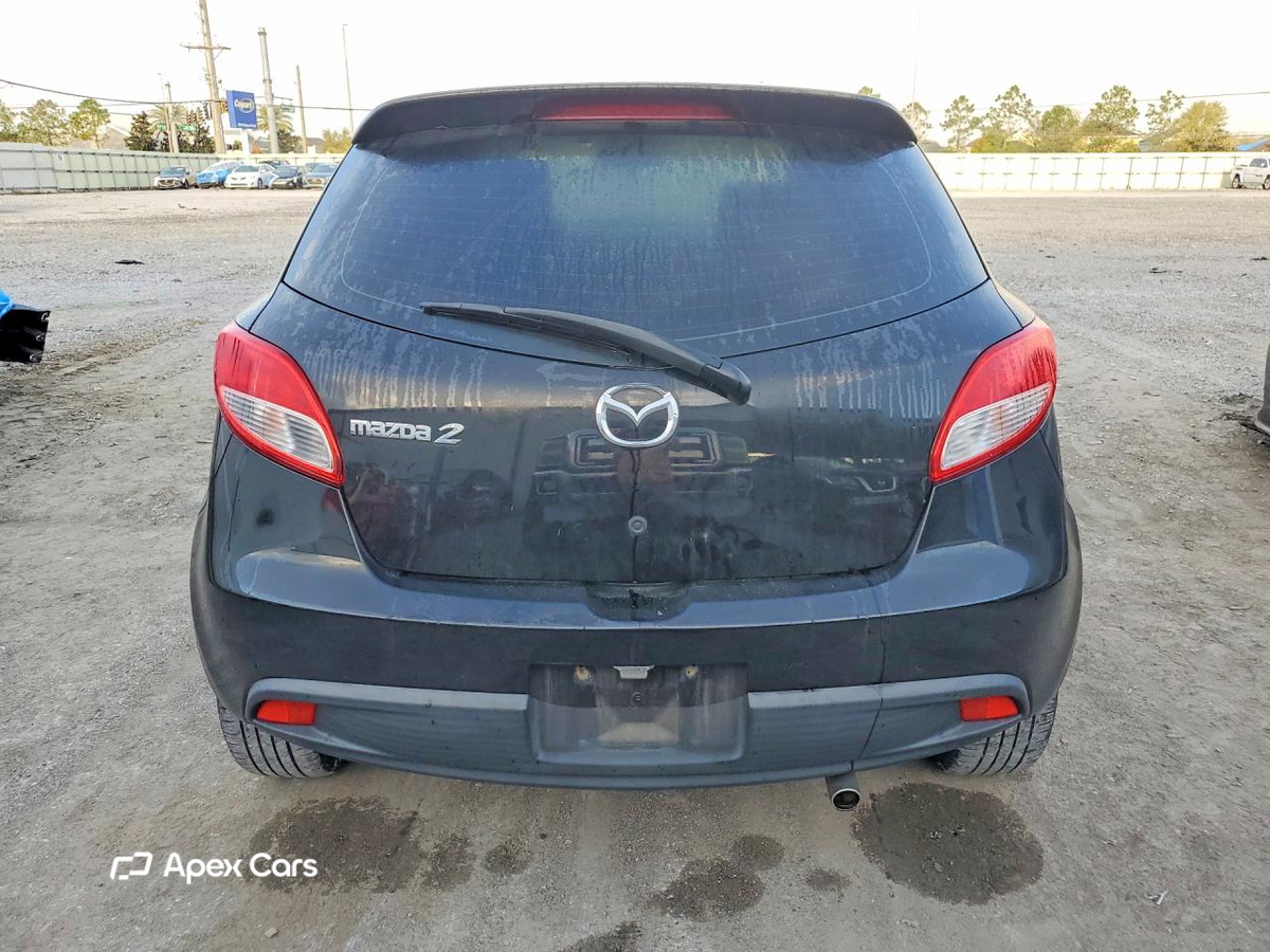 Mazda 2 2011